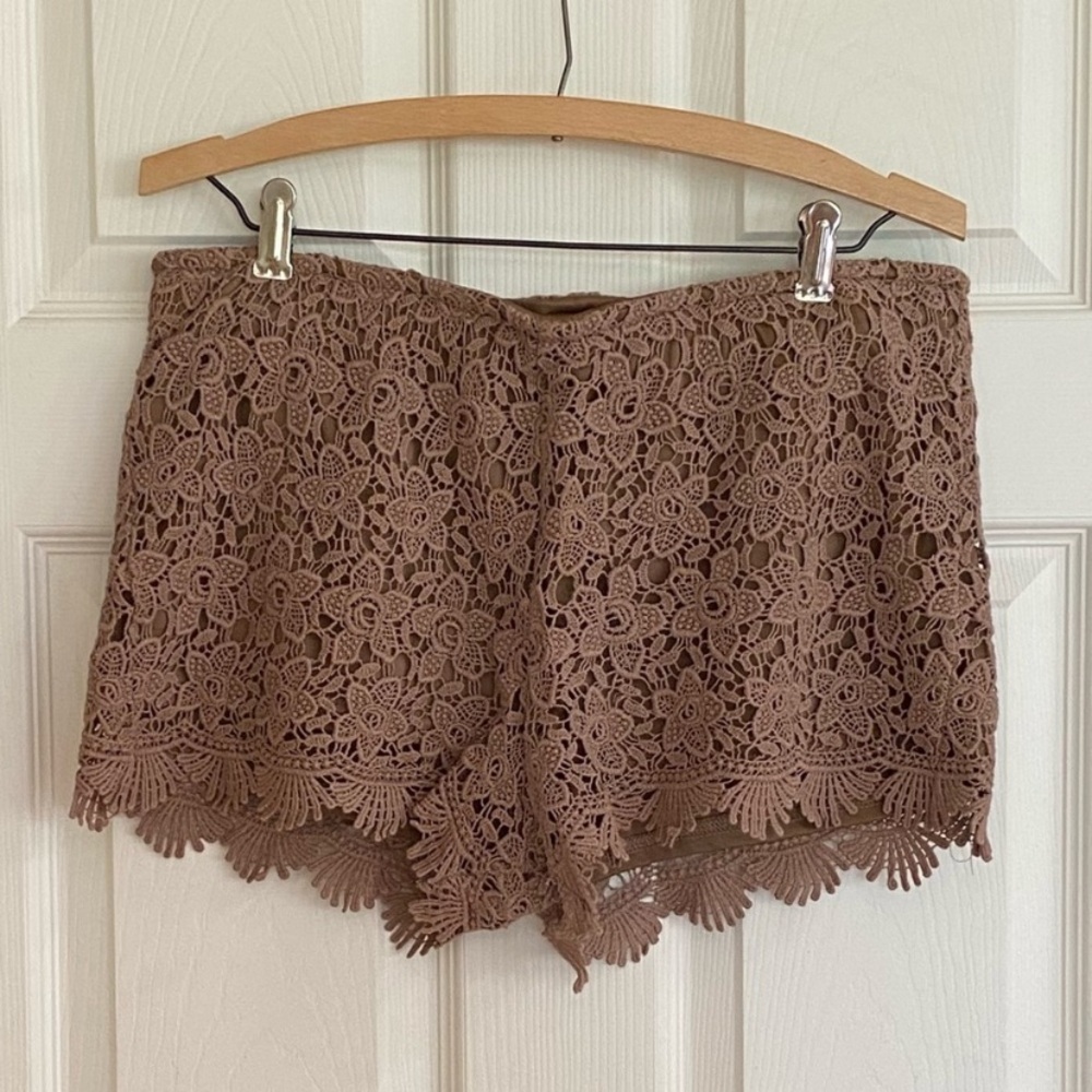 Lace Crochet Scallop Hem Shorts
